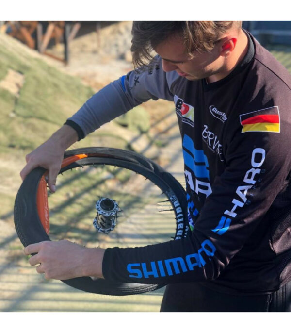 CÁMARA TUBOLITO TUBO-BMX VALVULA FINA (20x1 1/8"-1 3/8") - Imagen 3